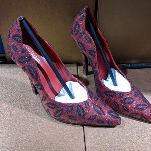 Hollywood heels Kiss Kiss sparkly pumps